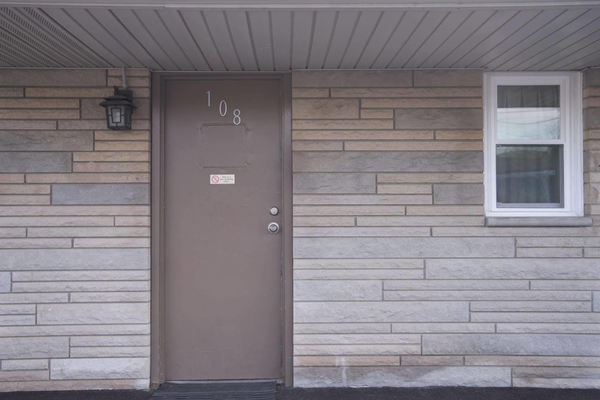 Rosemount Motel Bedford Exterior photo