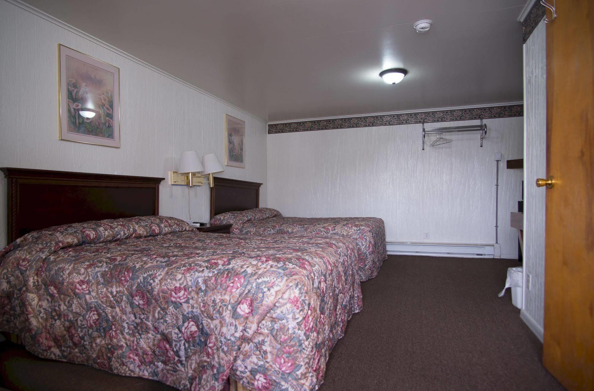 Rosemount Motel Bedford Exterior photo
